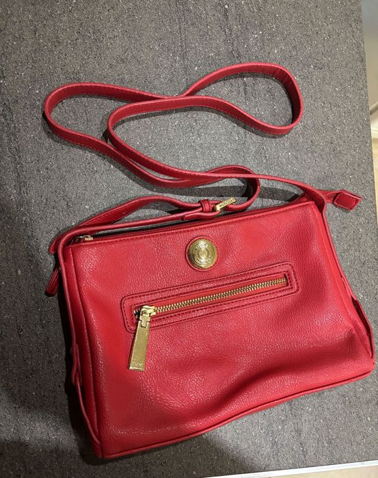 Оригинална дамска чанта Tommy Hilfiger – отлично състояние