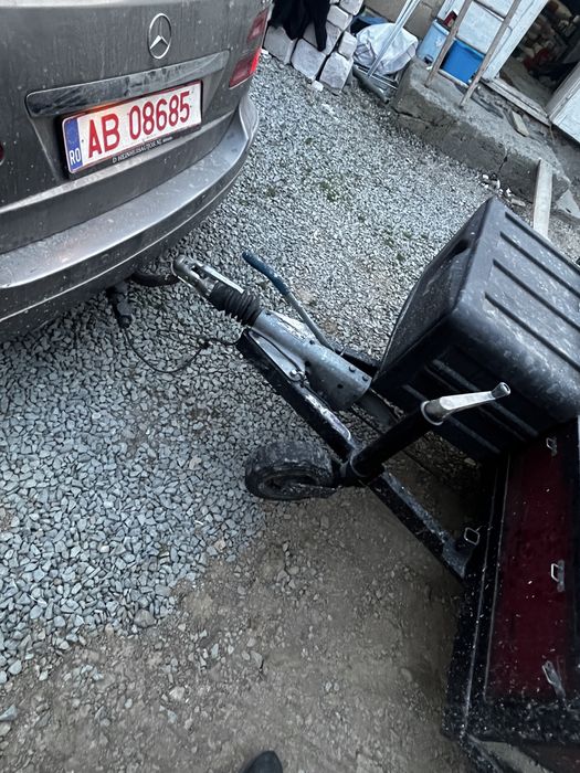 remorca cu 2 axe 1600Kg