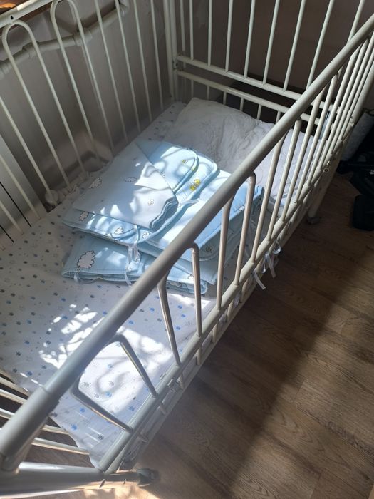 Кроватка детская