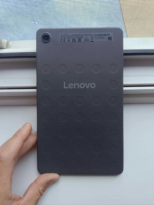 Vând tableta Lenovo tab one de 64GB 4, RAM funcționează bine
