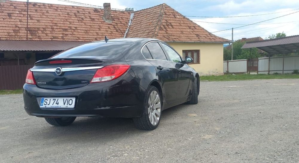 Opel insignia ...2.0 cdti  accept schimb ofer diferentă