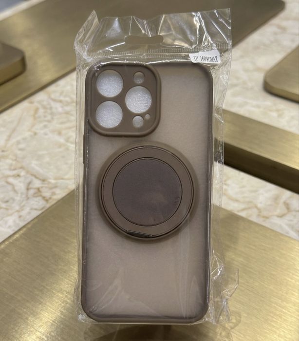 Чехол подставка для Iphone 16 pro max