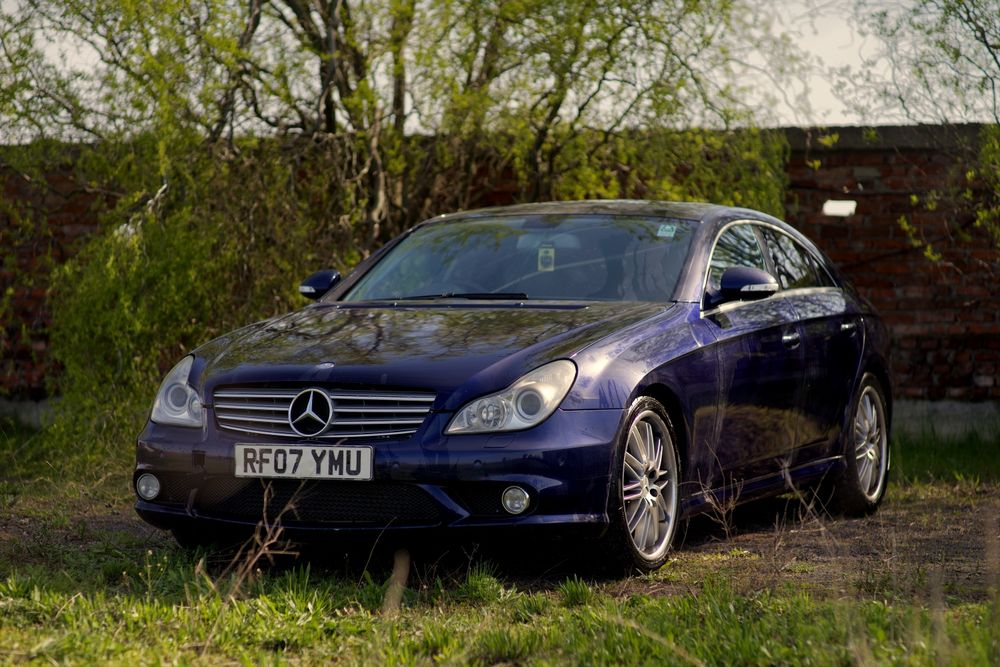 Dezmembrez Mercedes CLS320 W219 AMG bara motor642 far grila stop capota turbo aripa macara geam parbriz luneta scut cutie viteze fuzeta jug punte airb