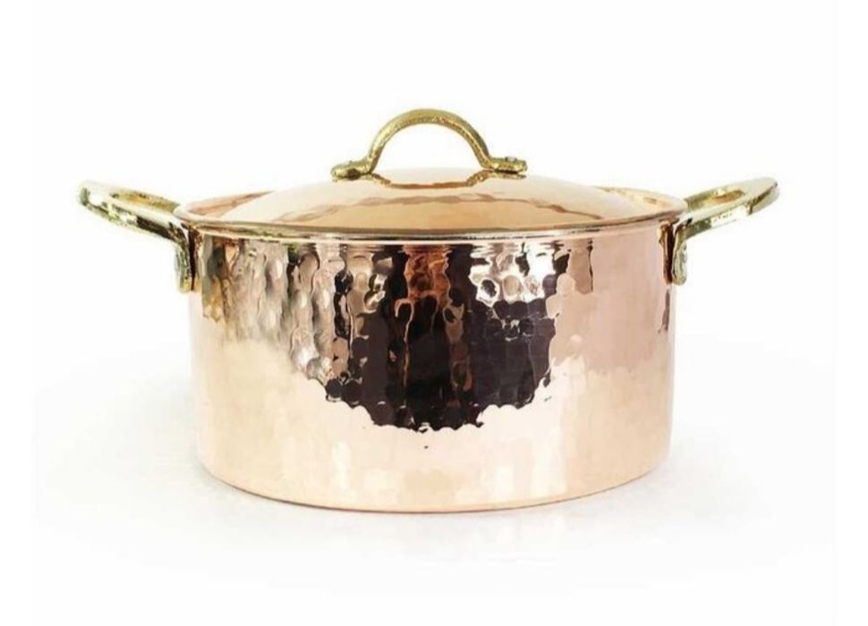 Oală din cupru cu capac