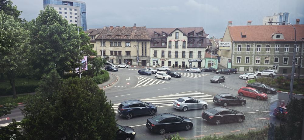 Inchiriez apartament 3 camere zona Milea- Calea Dumbravii