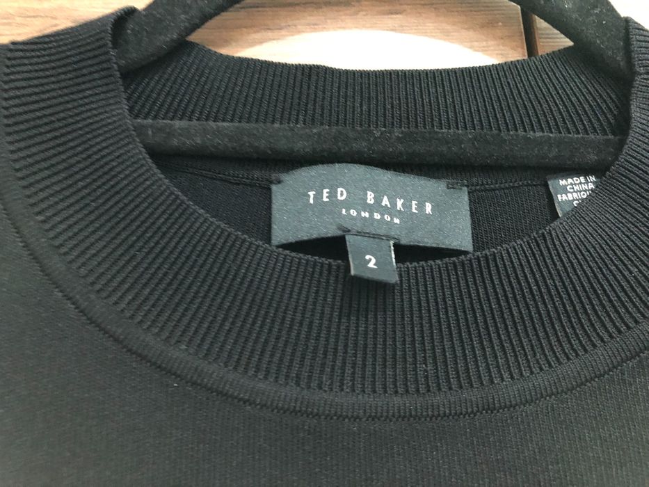 Vând rochie superbă de Ted Baker