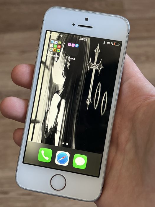 Продам/обмен  айфон се