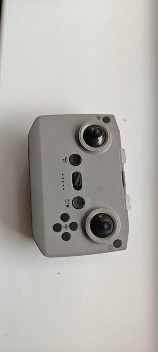 Drona de dimensiune mica