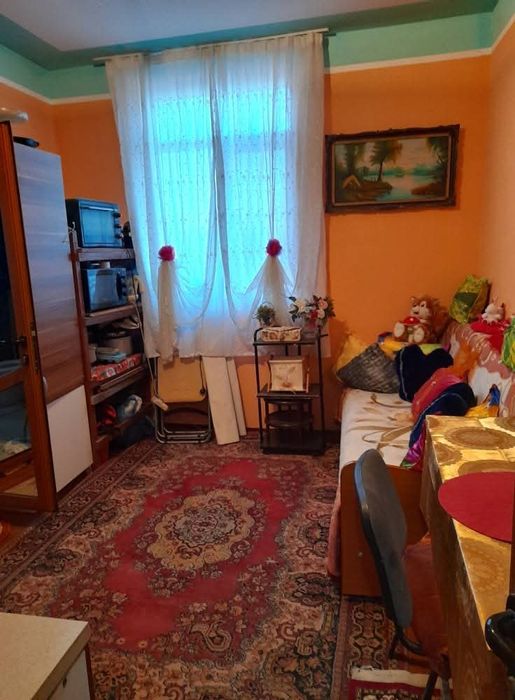 Vând apartament mare are 62 mp