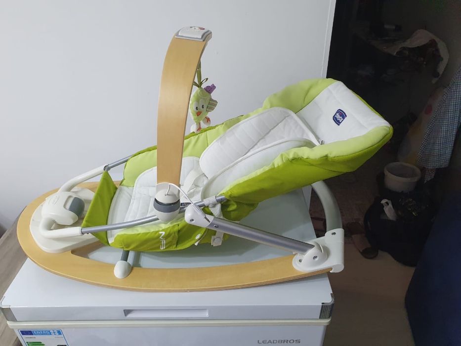 Продам кресло качалку Cicco