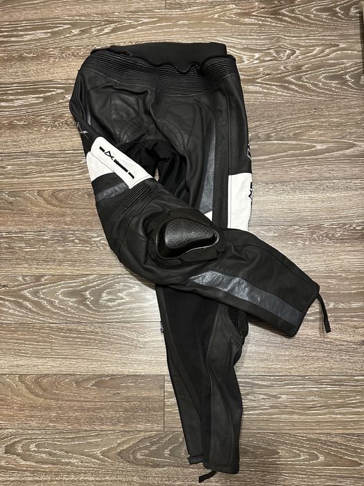 Мото екип от две части