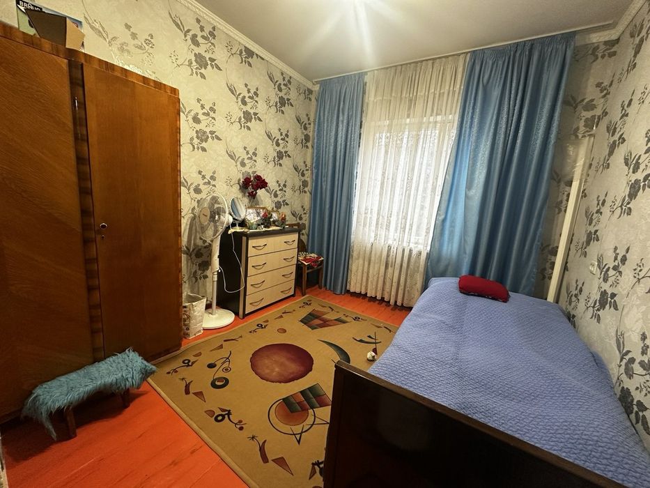 Продаю свою квартиру в Чирчике 8 мкр-он