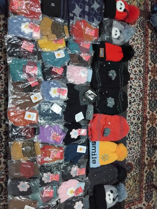 Детски шапки и ръкавици