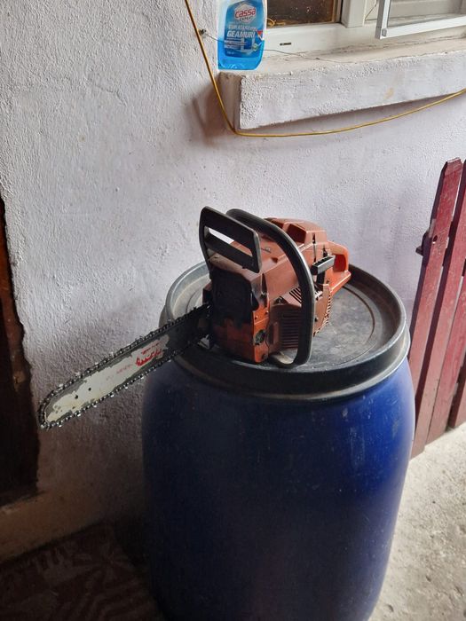 Drujbă Husqvarna 262 de  vânzare