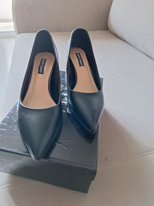 Срочно продам новые туфли