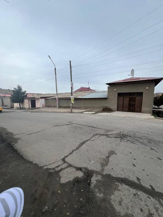 Ховли сотилади шахар марказида 3,8 сотик ( микрорайон односторонний)