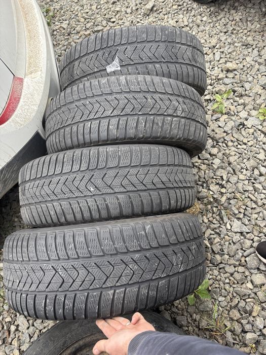 Anvelope 245/45/R18 Pirelli Sottozero 4 bucati