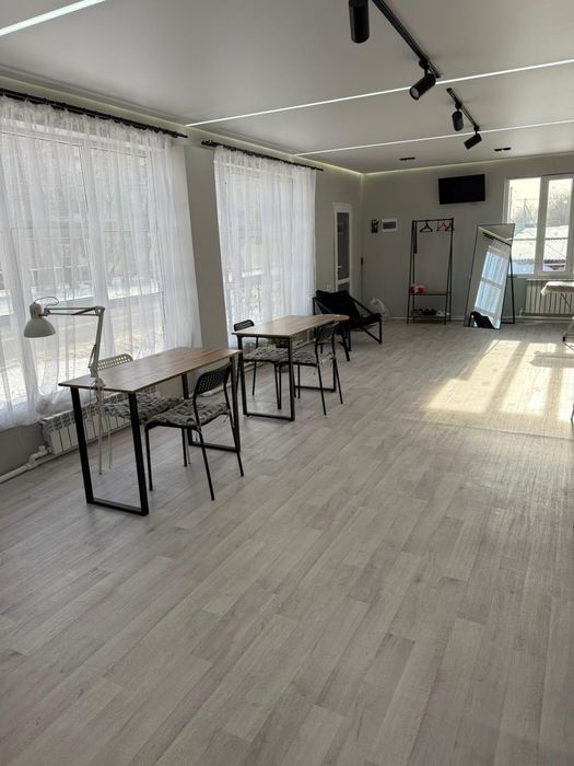 Маникюрный стол в аренду майкудук