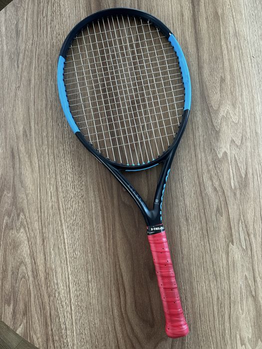 Тенис ракета Wilson Ultra — много запазена, удобна за игра