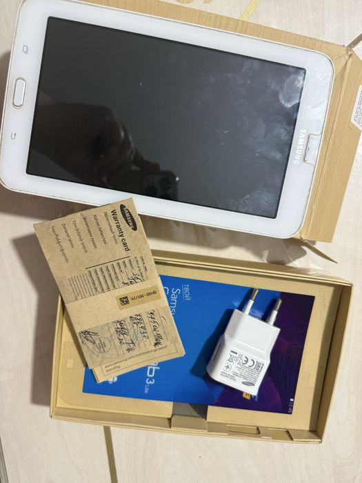 Samsung.        planshet tab 4