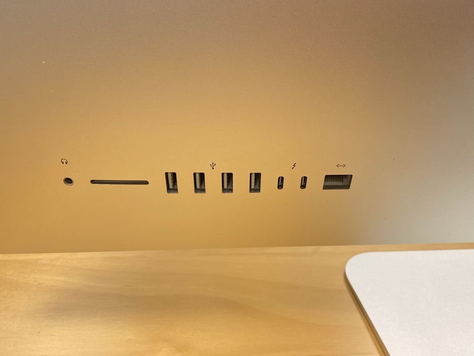 IMac 27 inch, Retina 5k, 4.2 GHz Quad-Core Intel i7, 3TB