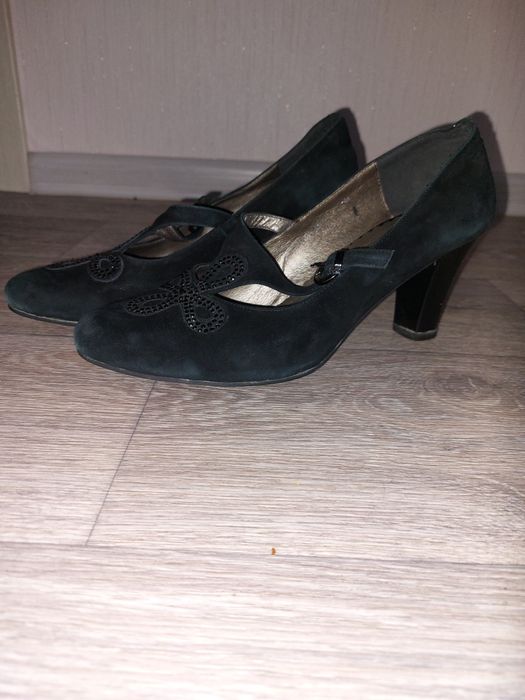 Продам туфли женские