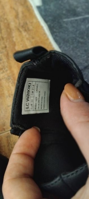 30 лв за 3 чифта Обувки за момиче номера 33,34,35 в добро състояние