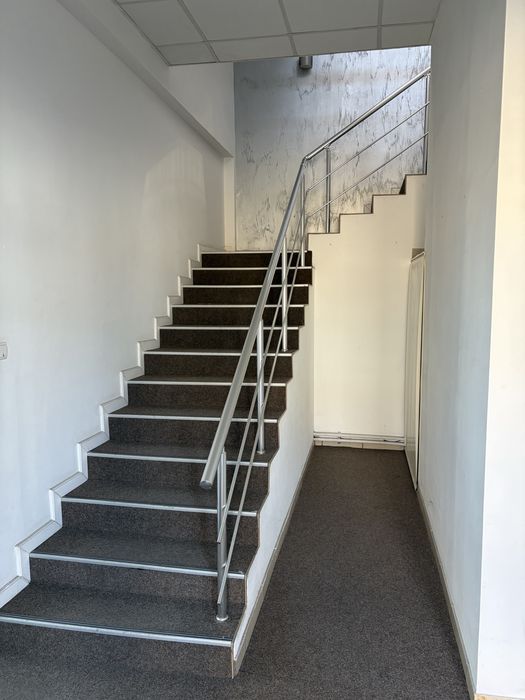 Inchiriez spatiu comercial
