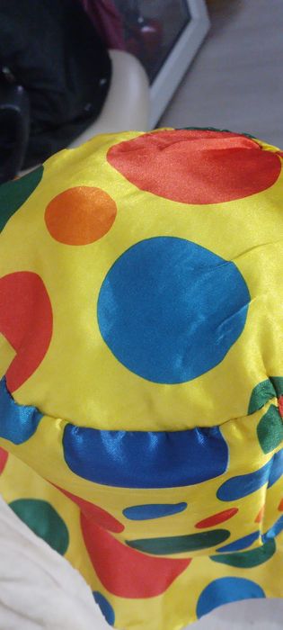 На праздник головной колпак