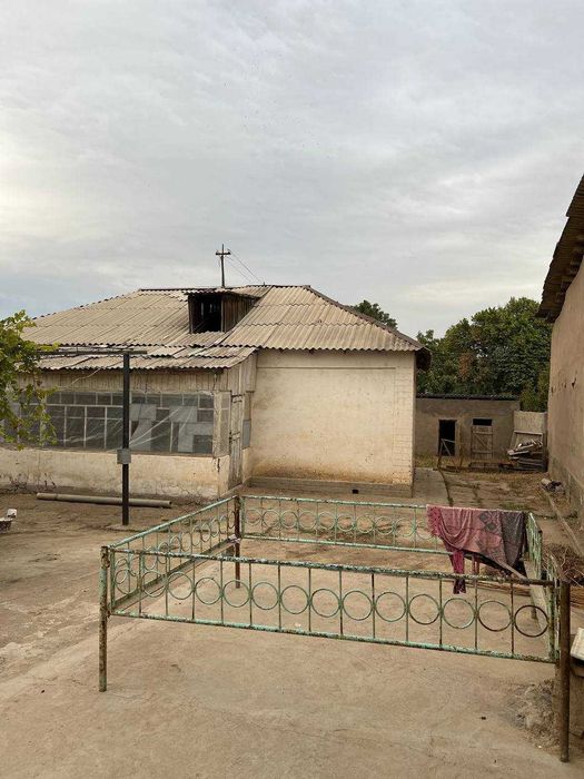 Toshkentdan 30 km uzoqlikda, Tashmore kanal bo‘yida uy-joy