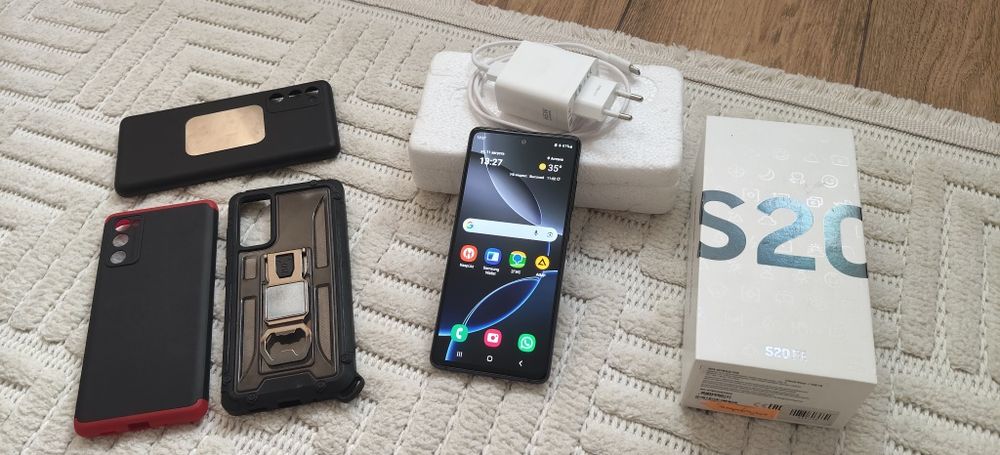 Продам Samsung S20fe
