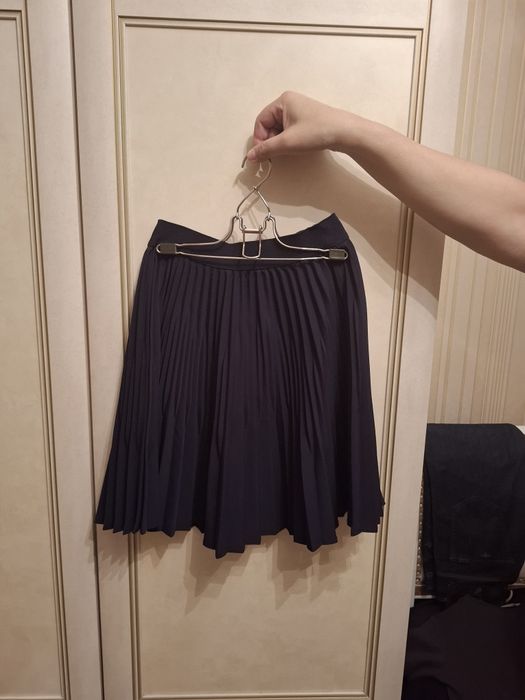 Продам для школы бомпер, юбку плиссе