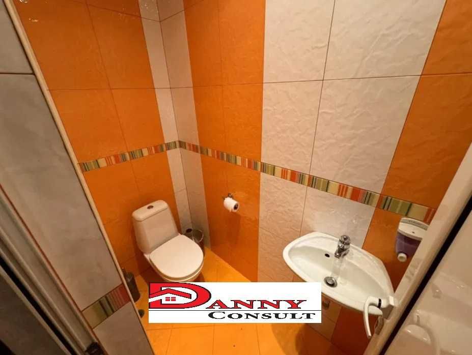 Триетажна новопостроена къща в с. Първомайци