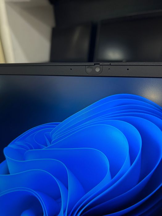 Като нов! Лаптоп Lenovo E14 Gen2 i5/16GB RAM/256GB с 3 мес. гаранция!