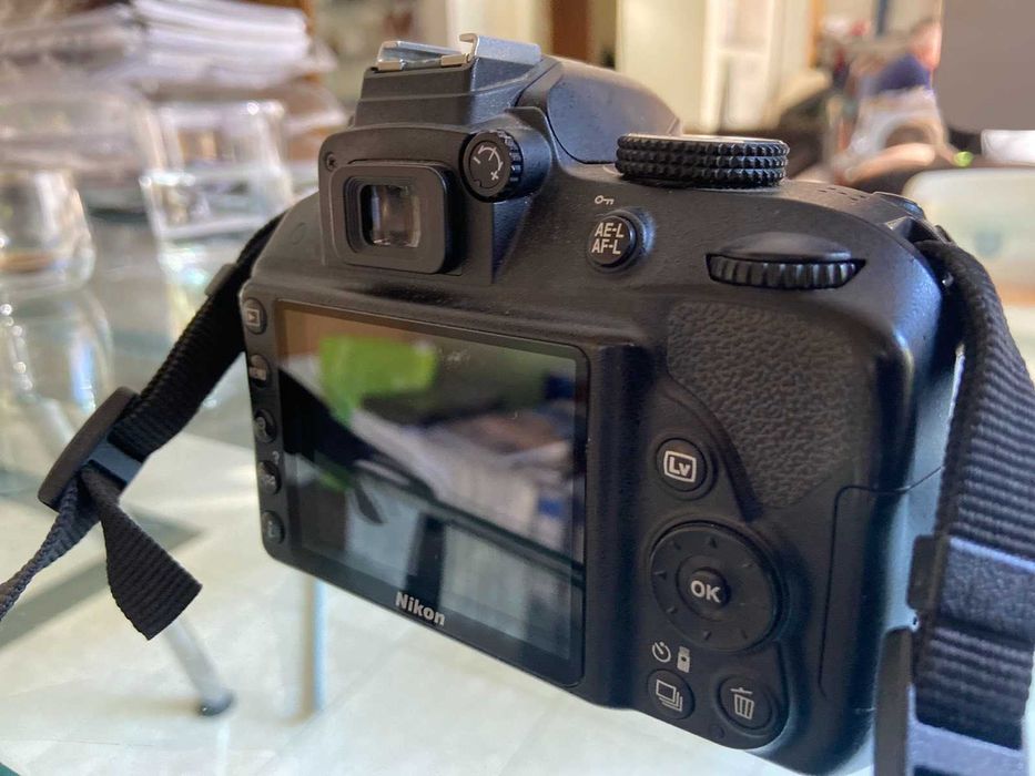 фотоапарат Nikon D3300 + обектив Nikon AF-P 18-55mm VR