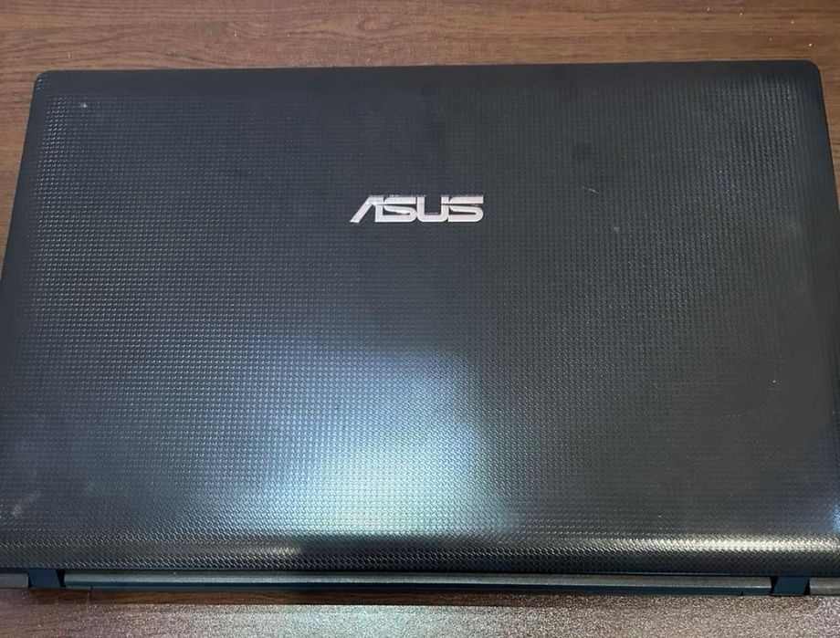 Лаптоп ASUS+подарък таблет HUAWEI