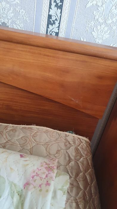 Продам спальный гарнитур