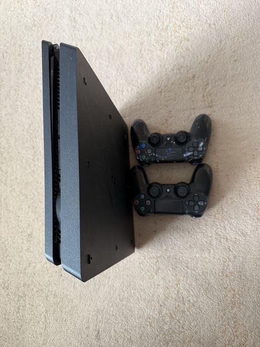 playstation 4 folosit ..