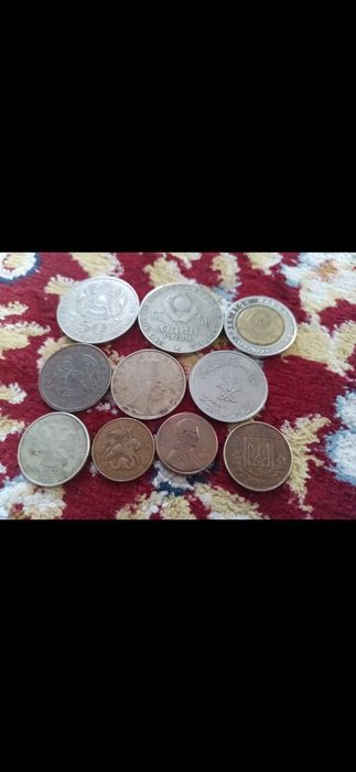 Старые монеты продаются