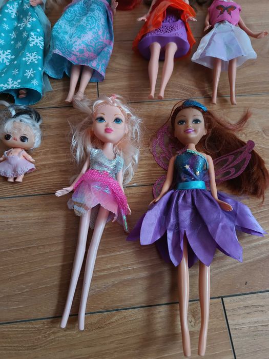 8 păpusi/ jucării dif pt copii, personaje Barbie/Betty/Brad etc