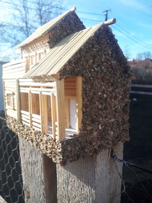 Căsuță din trestie rustică facuta manual