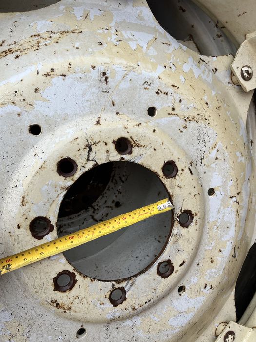 Roti de tractor tehnologice 9.5-R44 ( 230/95 -44 )