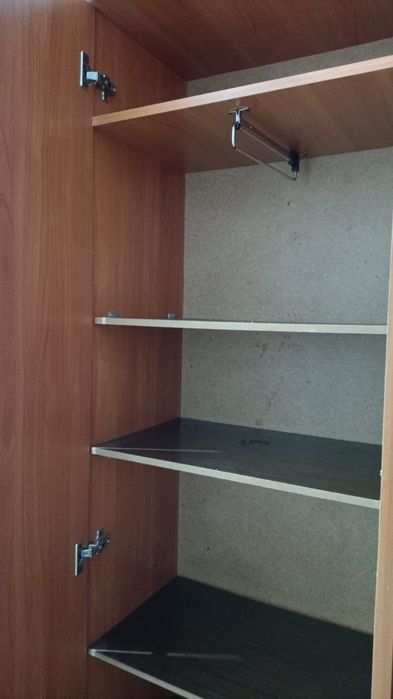 Отдам даром шкафчик для прихожей