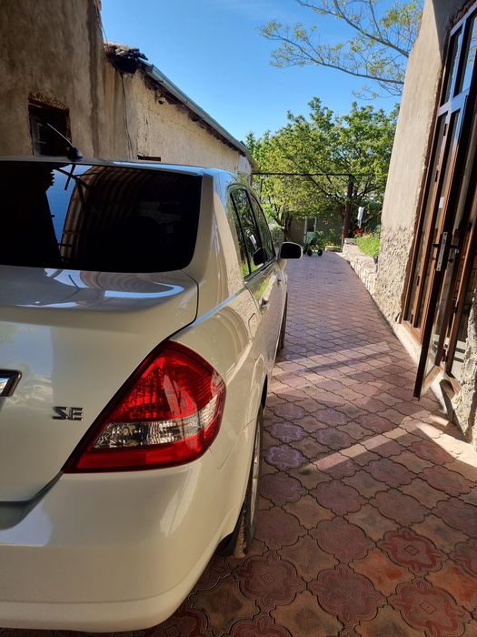 Nissan tiida sotiladi