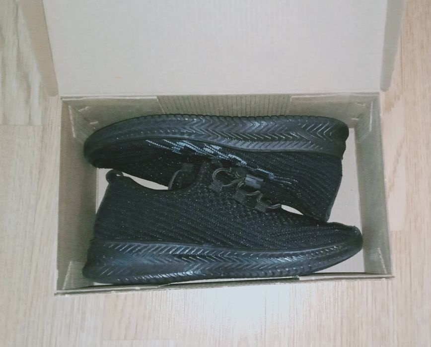 Кроссовки детские