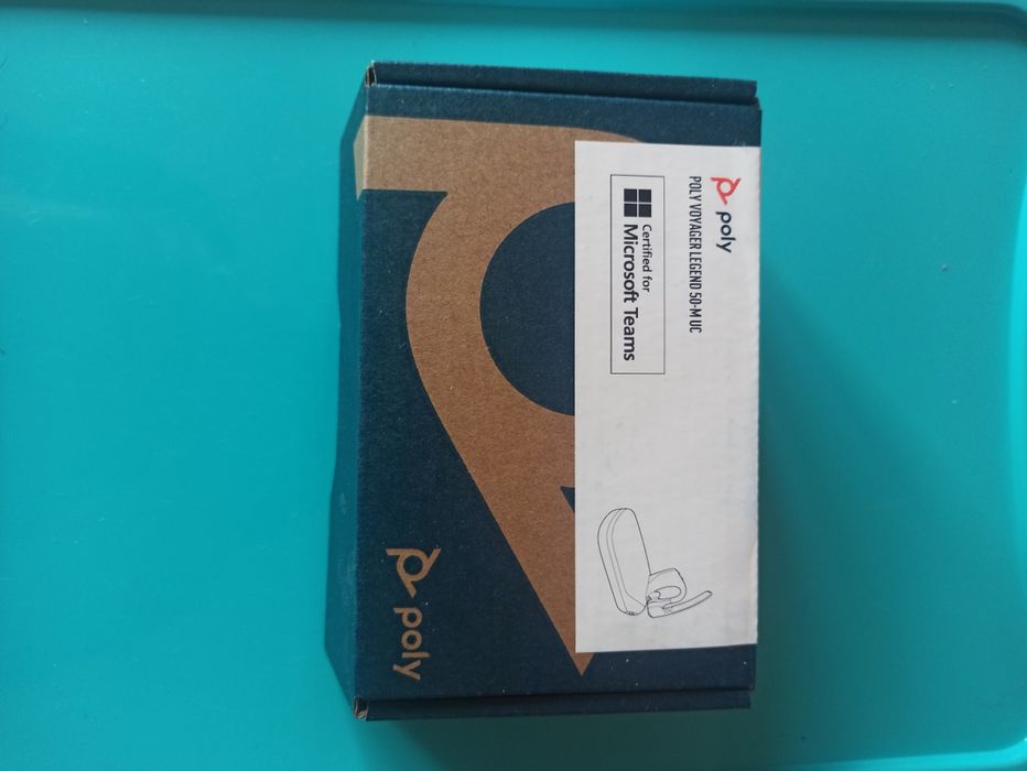 Bluetooth гарнитура Poly Voyager Legend 50 UC