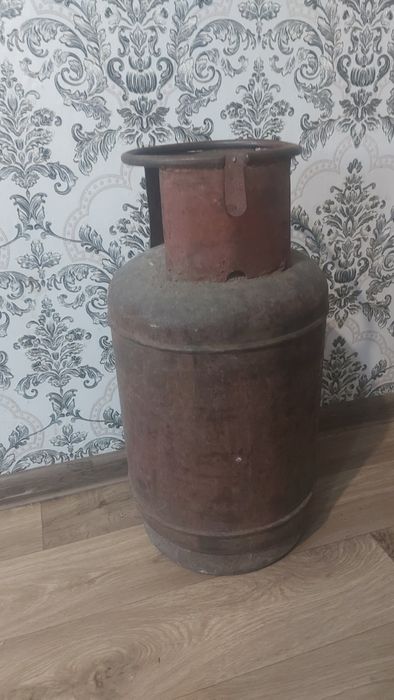 Газ баллон 27л продам,3000тг,