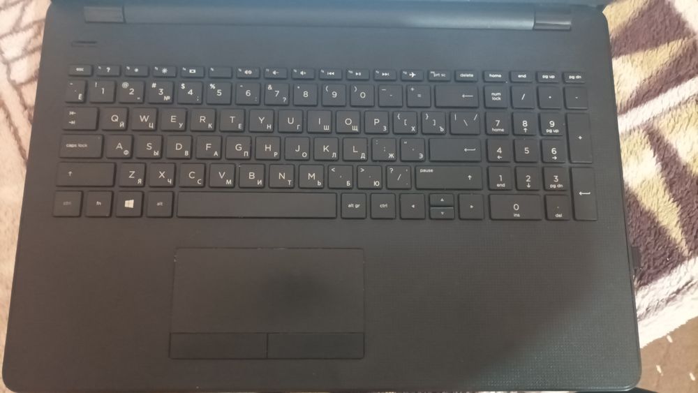Hp notebook 15 (eskiroq model, holati yangi)