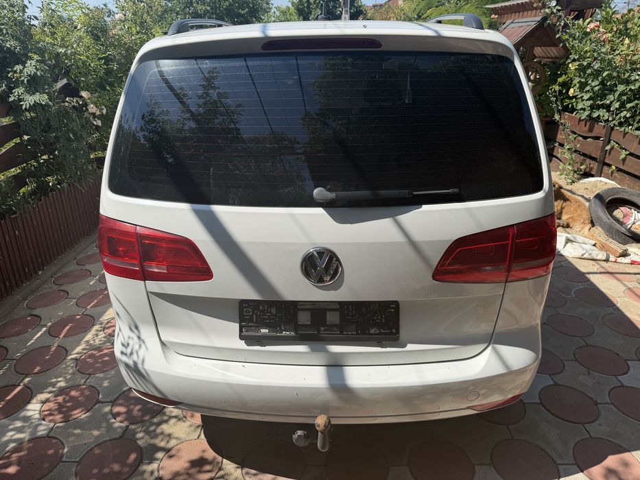 VOLKSWAGEN Touran 2014 — imagine 4