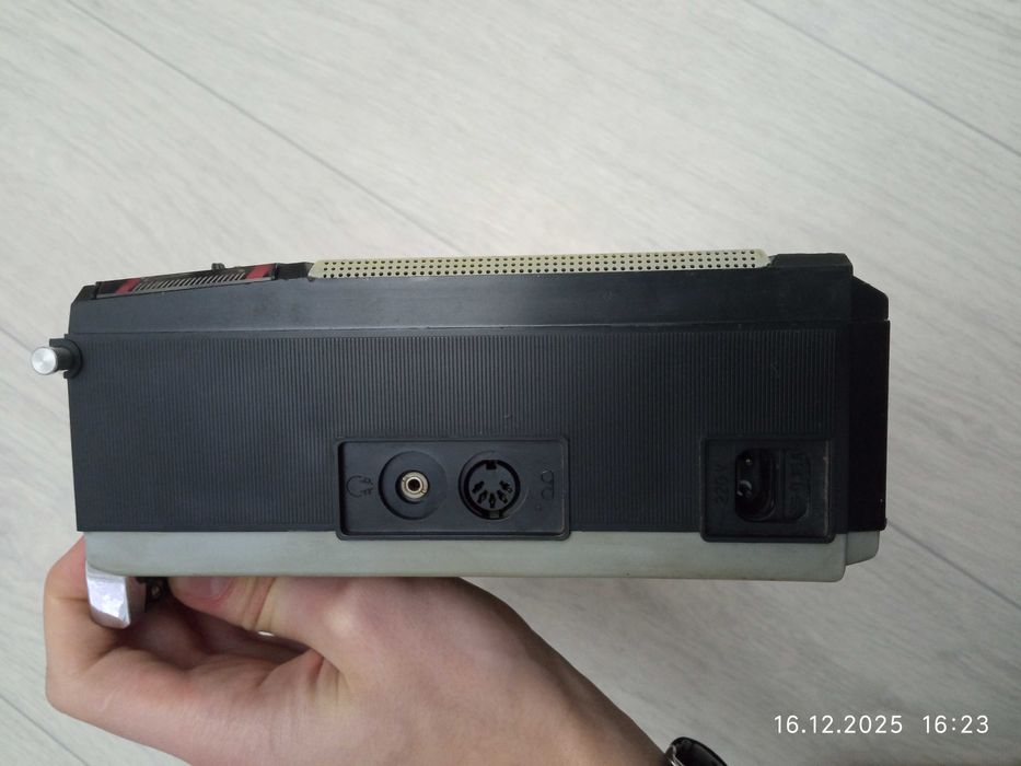 Радиоприемник СССР VEF 214